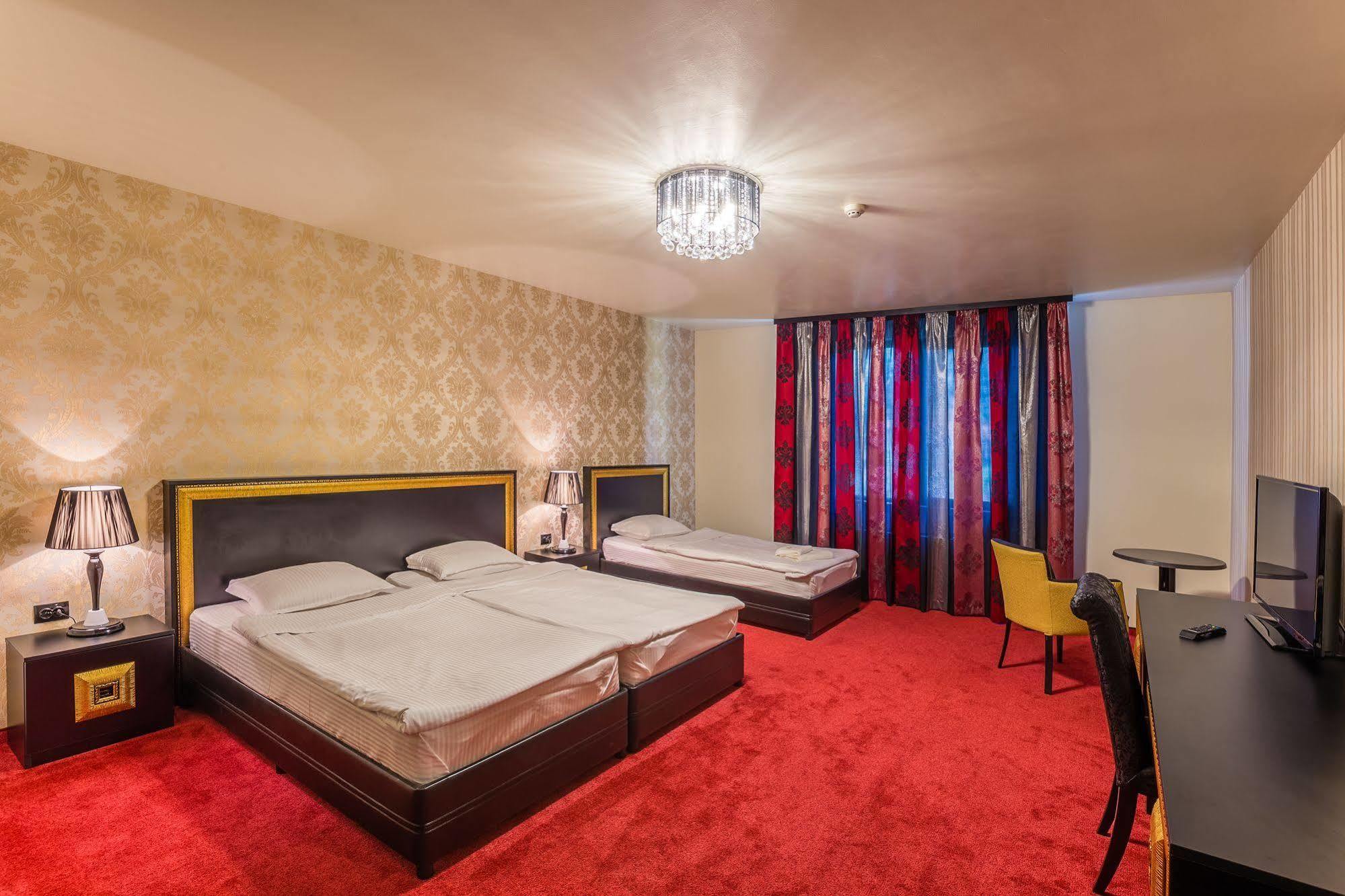 Hotel Elegance Stara Zagora Extérieur photo